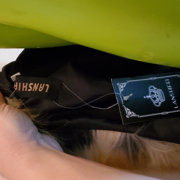 NEW Vintage style, faux fur, groovy jacket tags attached - BENEFITS RESCUE DOGS - Picture 9 of 15